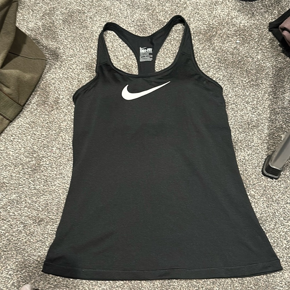 Nike built in sports bra tank top